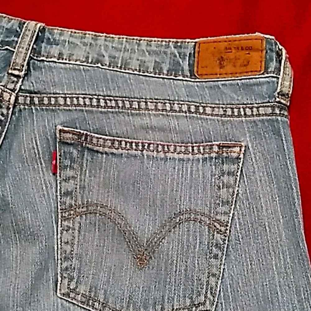 Women's Levi's jeans, stone washed blue
